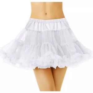 LEG AVENUE: White Layered Tulle Petticoat